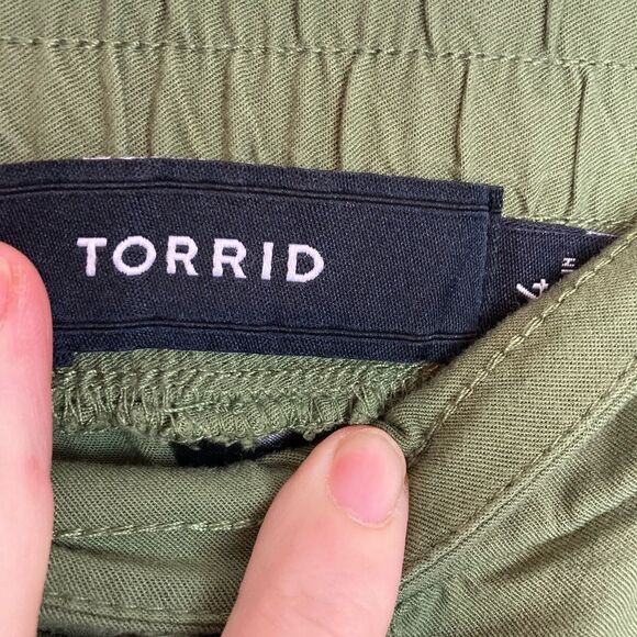 Torrid flowy pants w/ wide elastic drawstring waist and pockets EUC - Picture 5 of 8